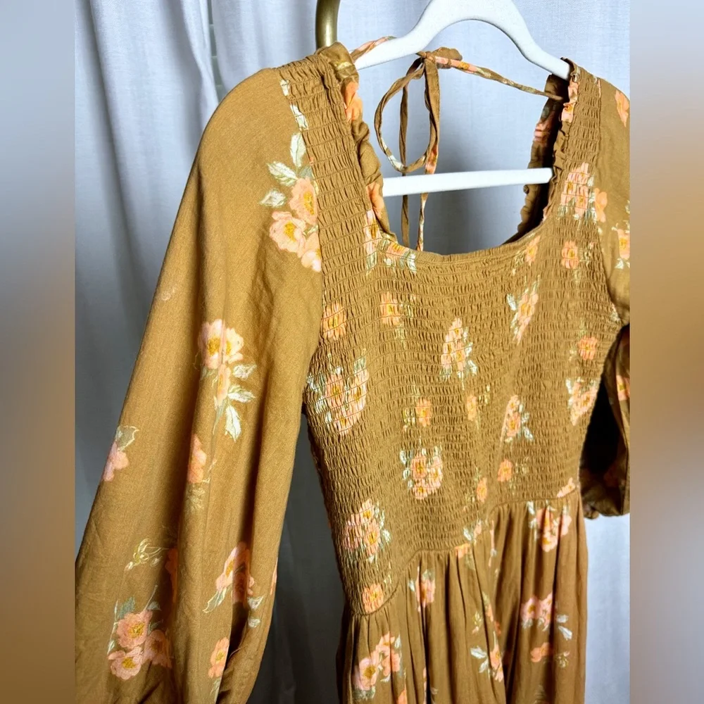 Ivy City Co Madeline Dress in Celeste Floral *PERFECT THANKSGIVING DRESS* - Picture 4 of 11